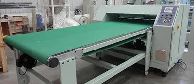 押出成形ライン用定尺切断機・自動積載機